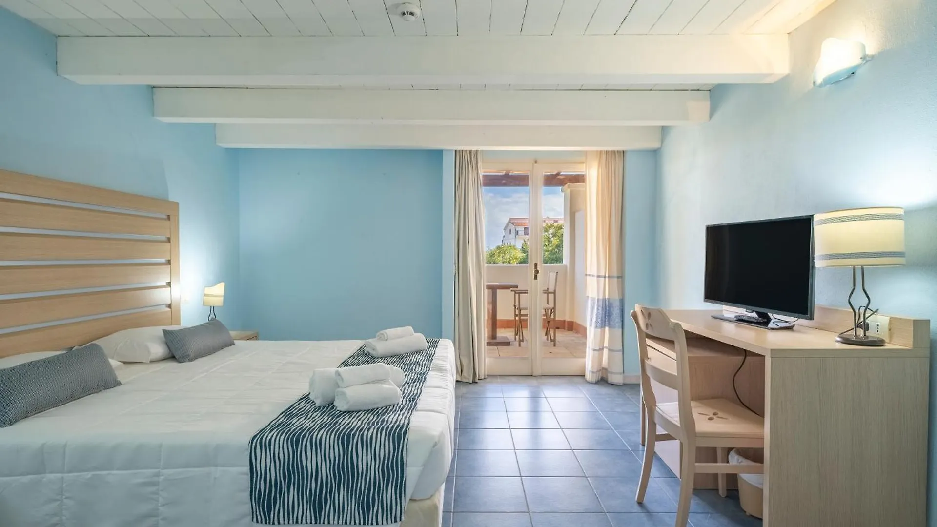 Cala Della Torre Resort La Caletta