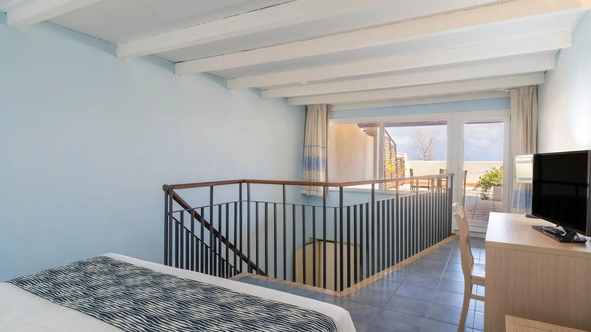 Cala Della Torre Resort La Caletta