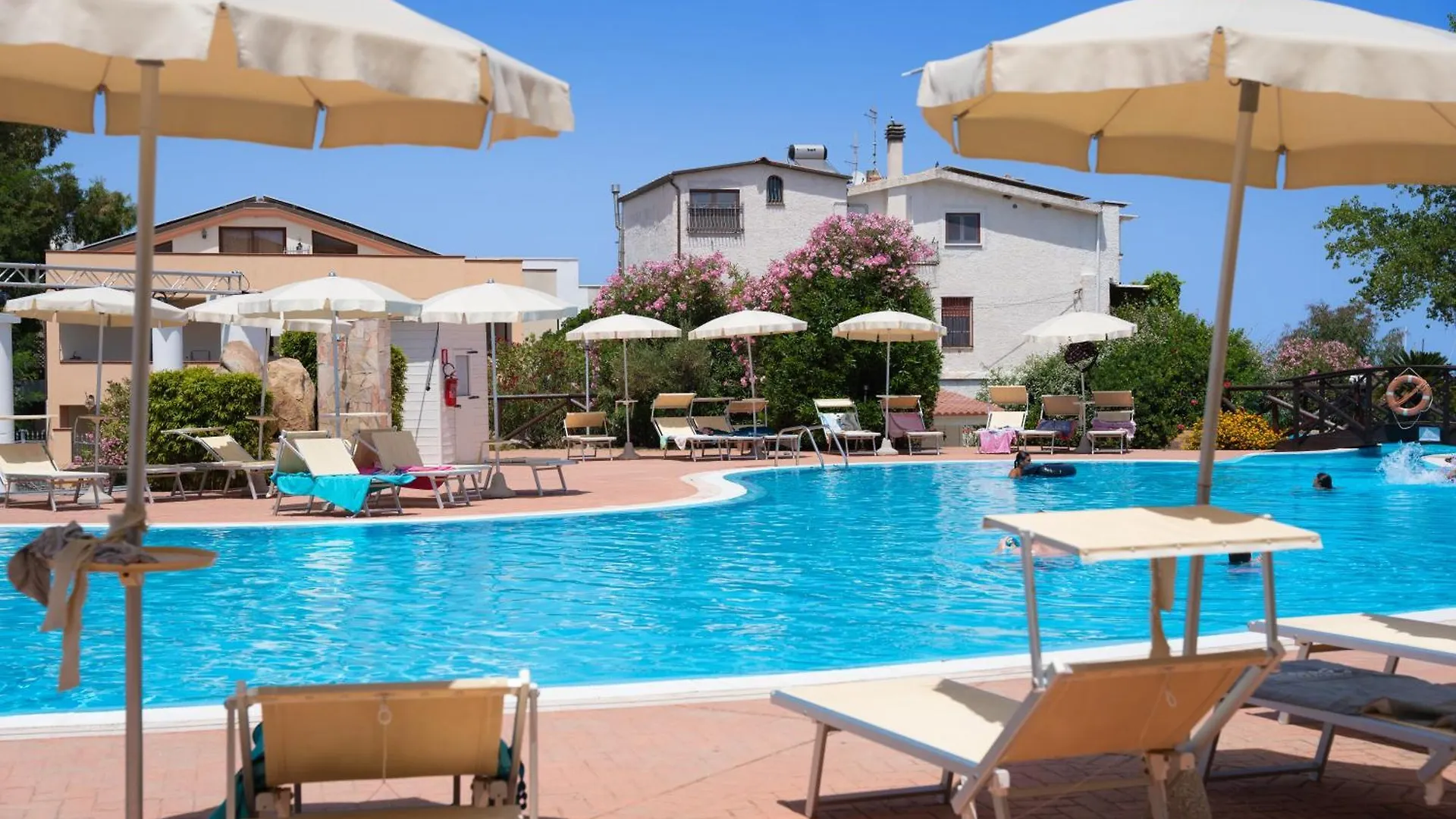 Cala Della Torre Resort La Caletta